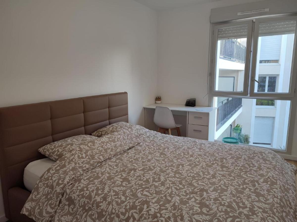 Chambre Privee Dans Un Nouvel Appartement Partage Pres De Paris Avec Parking Gratuit シュビイ・ラリュ エクステリア 写真